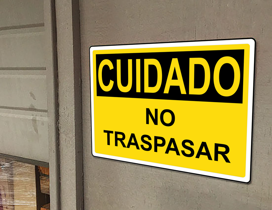 Spanish OSHA CAUTION No Trespassing Sign