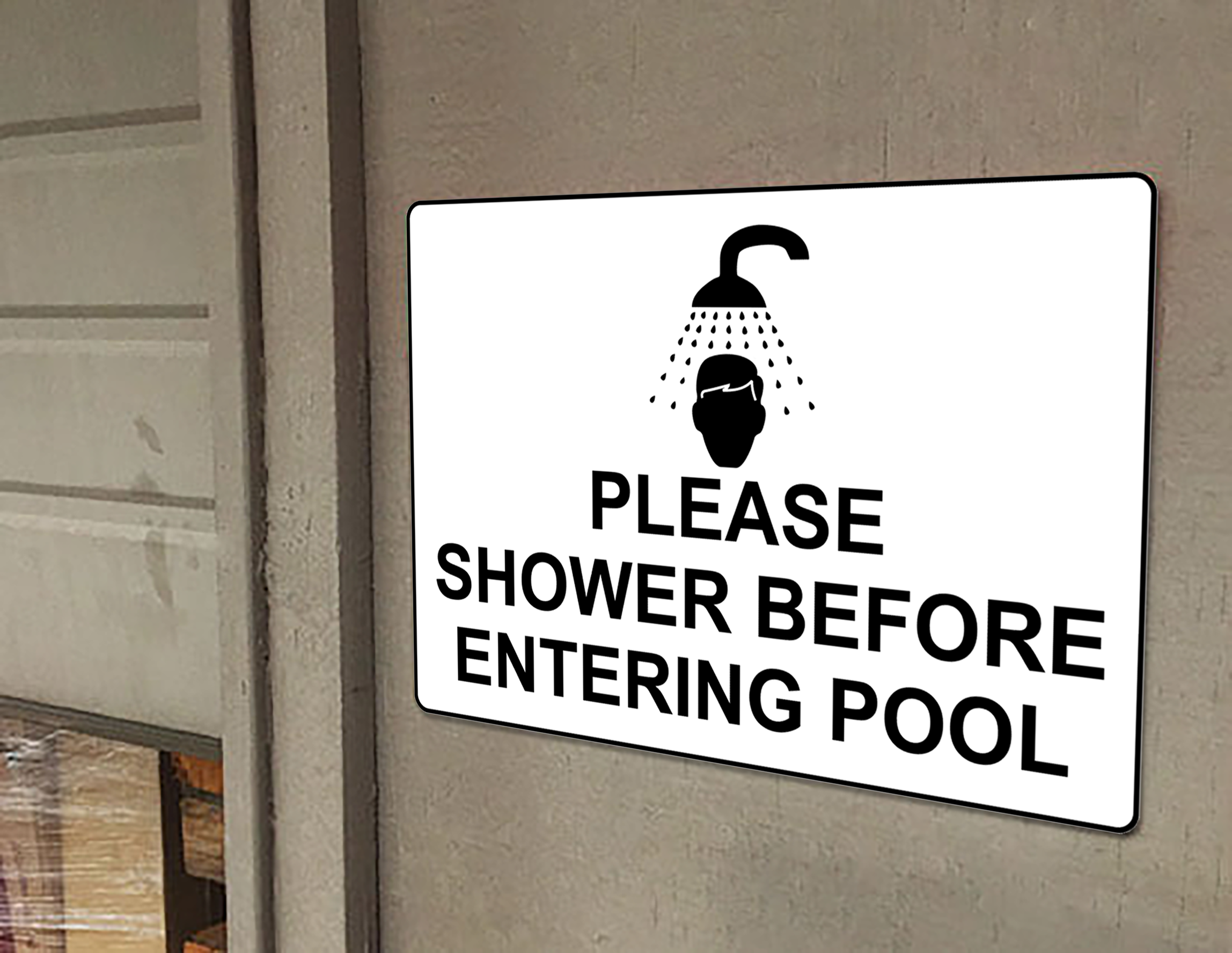 Por favor, dúchese antes de entrar a la piscina. Piscina/Spa